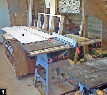 Dobbeltseng med oppbevaring: Skjær ut sengekledningen Dobbeltseng med oppbevaring: Skjær ut sengekledningen